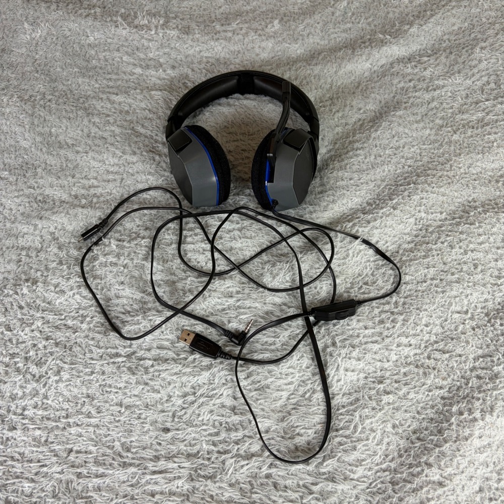 Astro A10 Wired Gaming Headset PlayStation PS5 PS4 PC Grey Blue Flip-to-Mute Mic